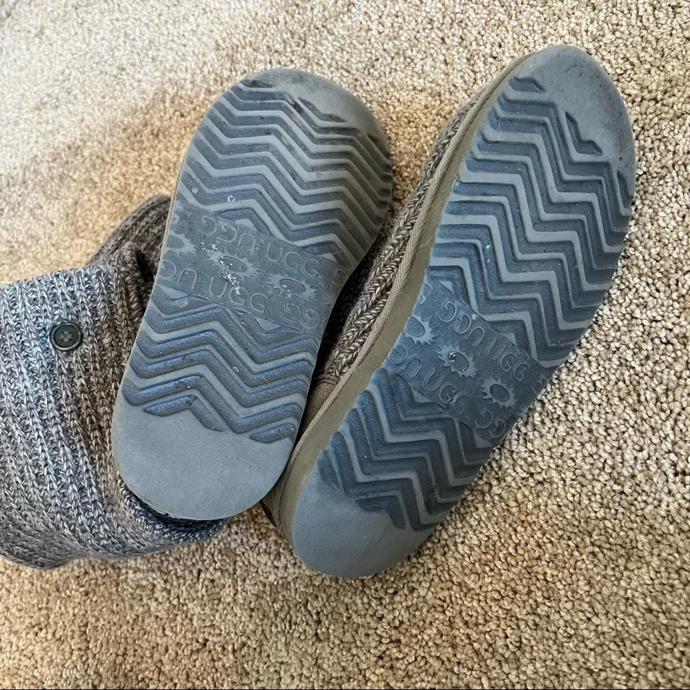 Ugg Gray Classic Cardy boots